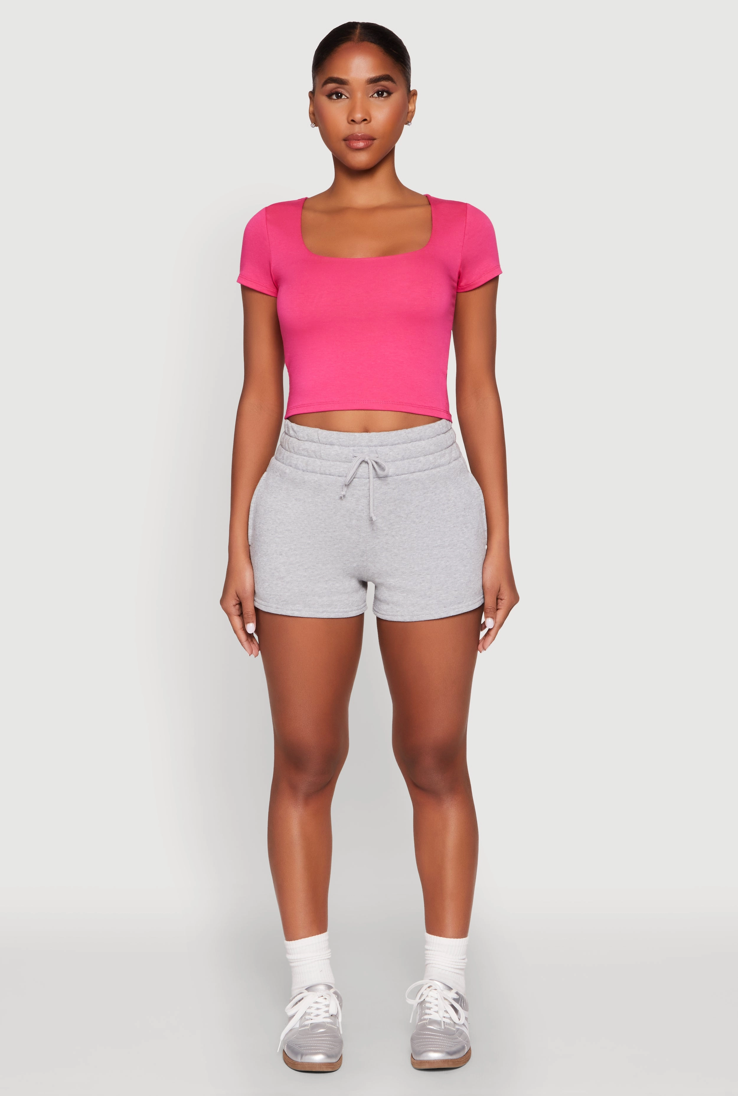 Basic Scoop Neck Cropped Tee