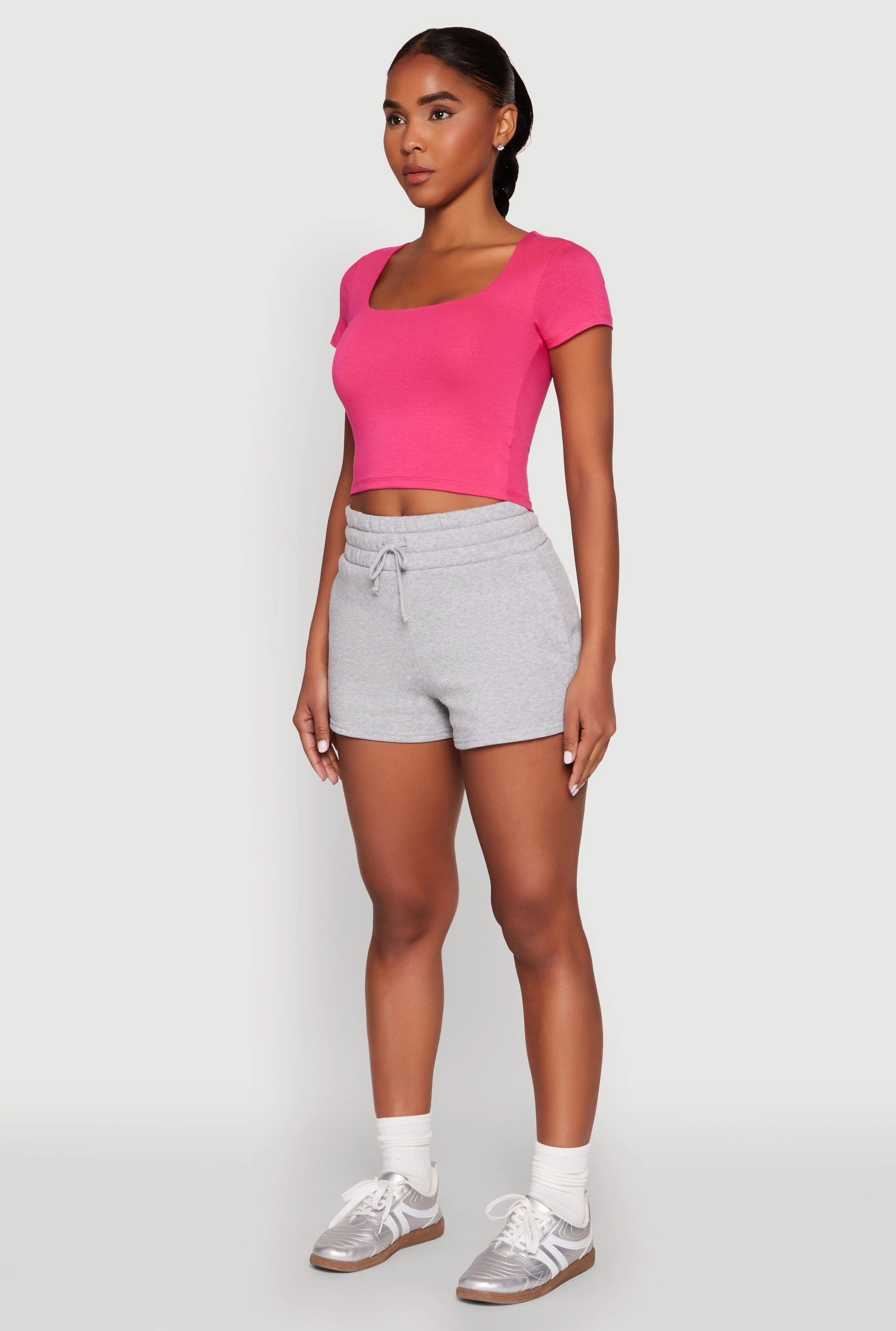 Basic Scoop Neck Cropped Tee